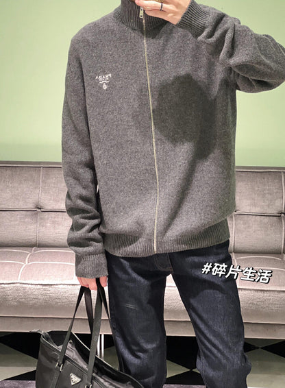 체인2호/프라다 남성 울 자수 지퍼 카디건