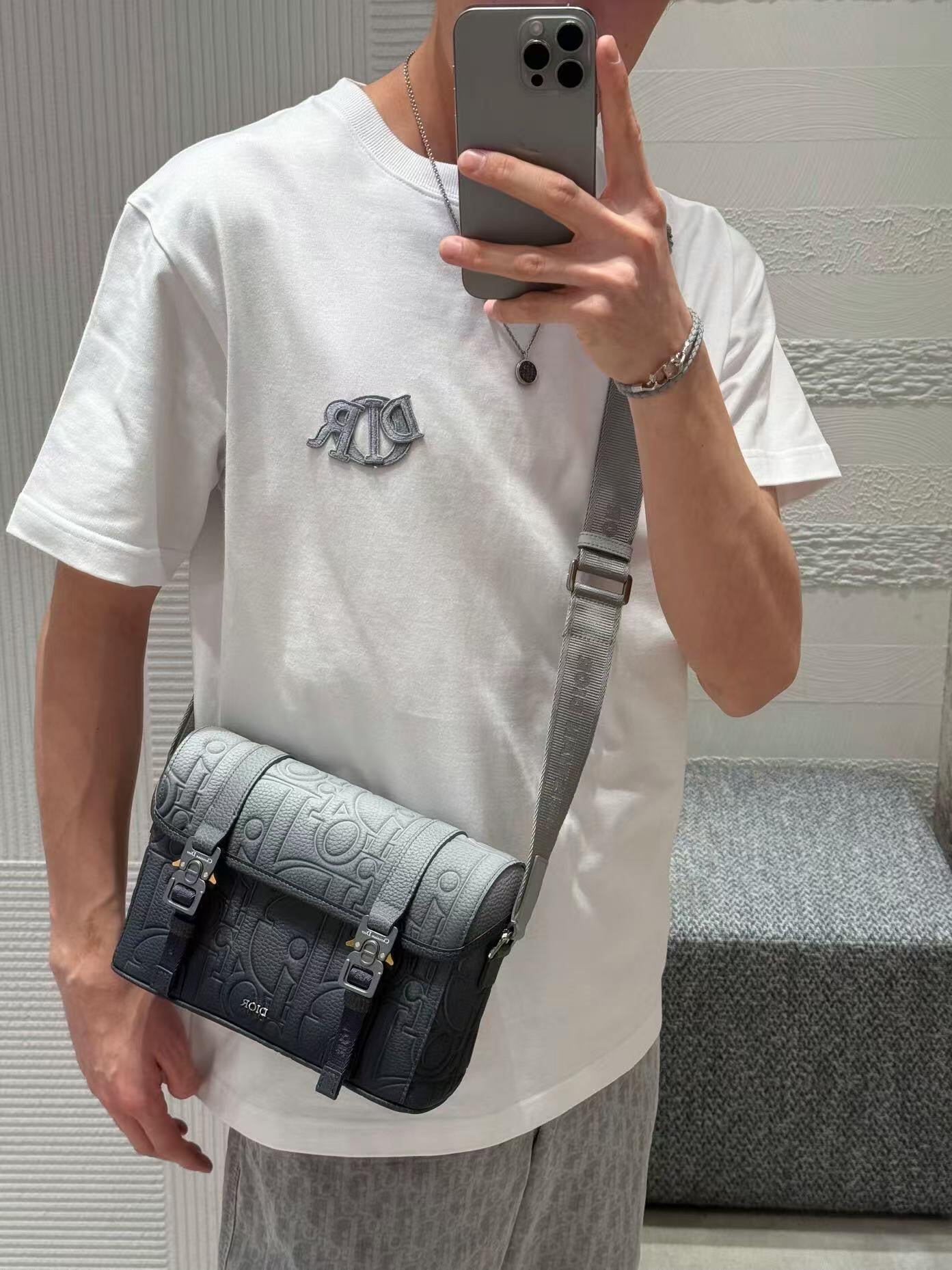 R공장/디올 남성 루즈핏 티셔츠
