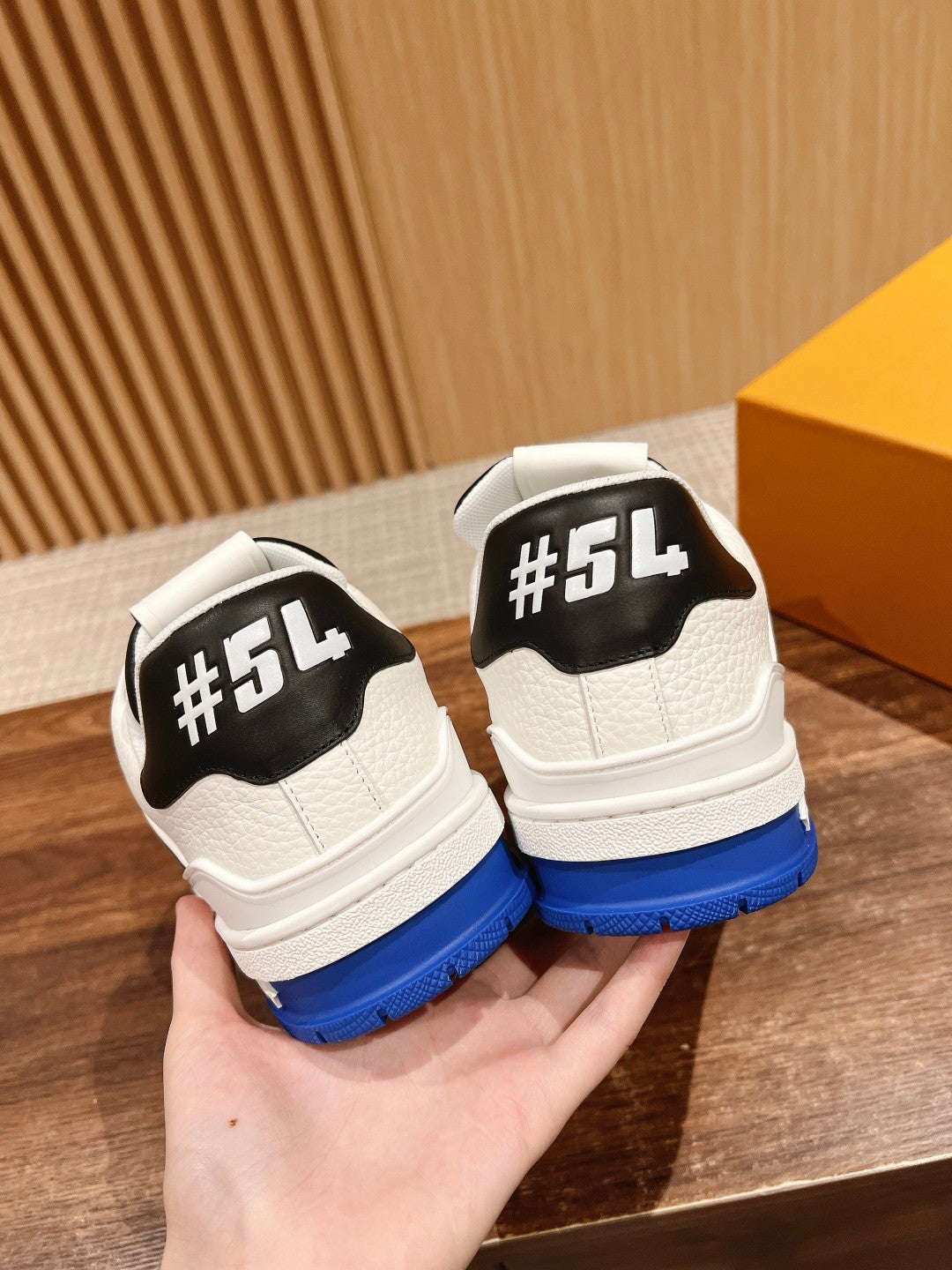 루이비통 남성 운동화