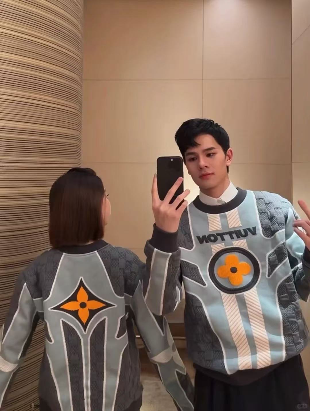 체인2호/루이비통 남성 니트