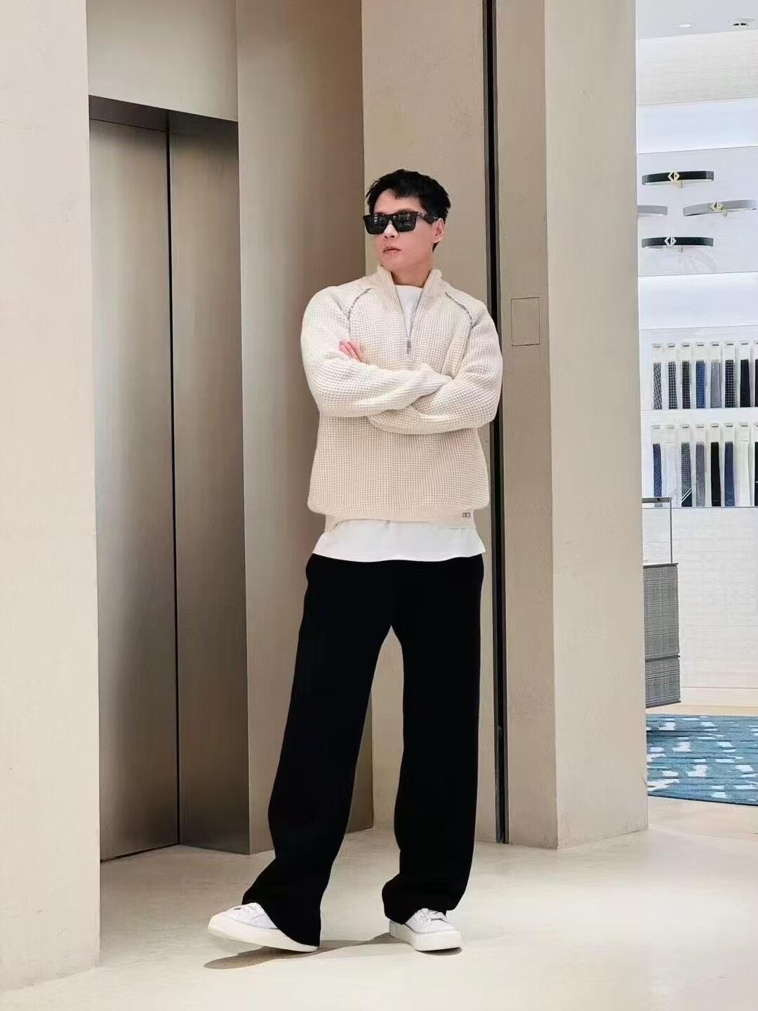 R공장/디올 남성 반지퍼 니트