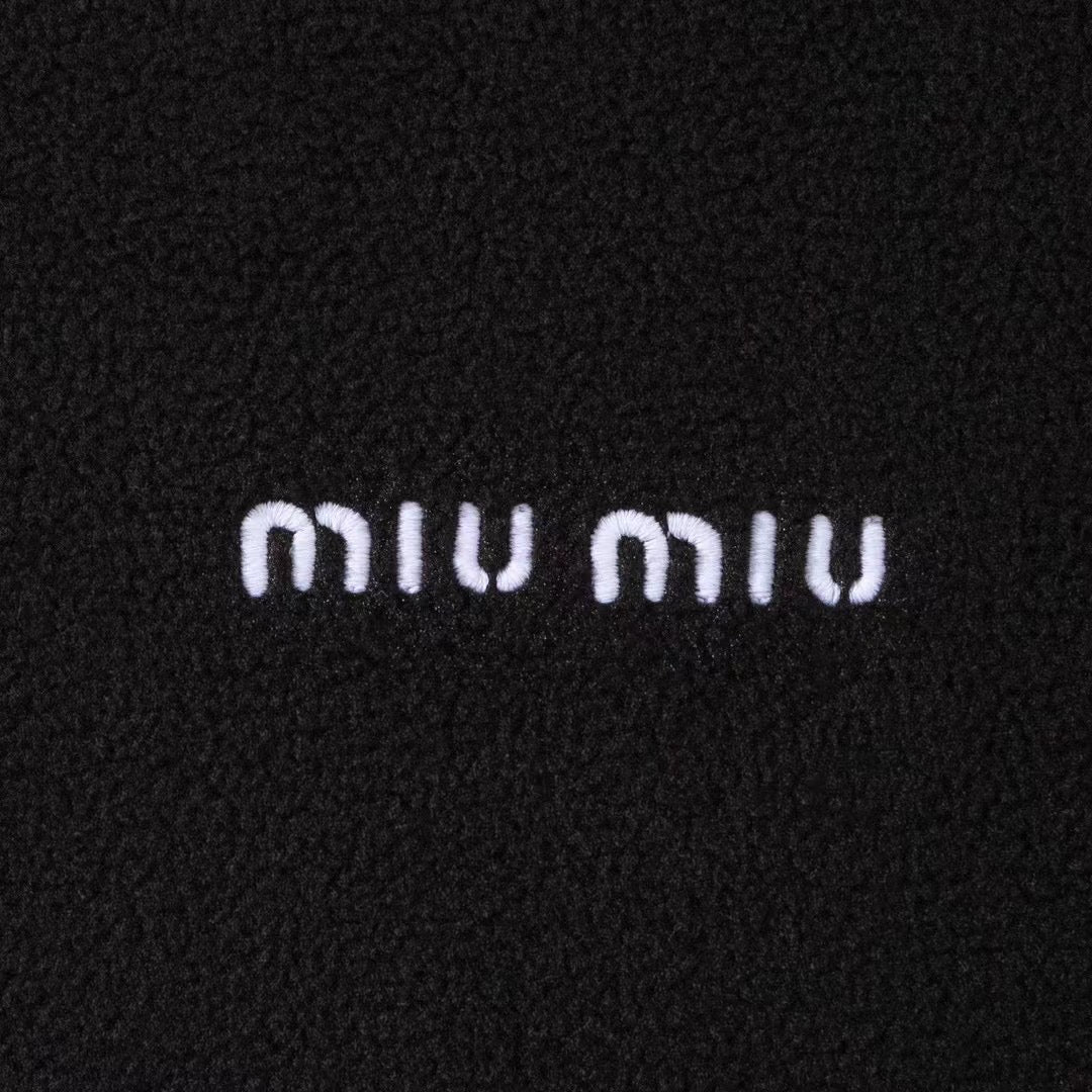 zzll /미우미우 남성 벨벳 지퍼 맨투맨 (한정기간 할인제품)