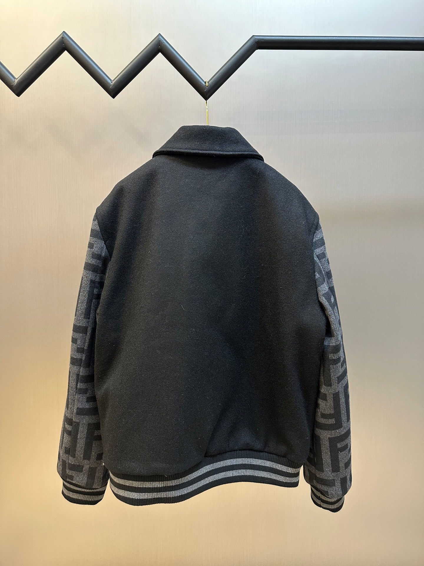 체인2호/펜디 남성 자켓