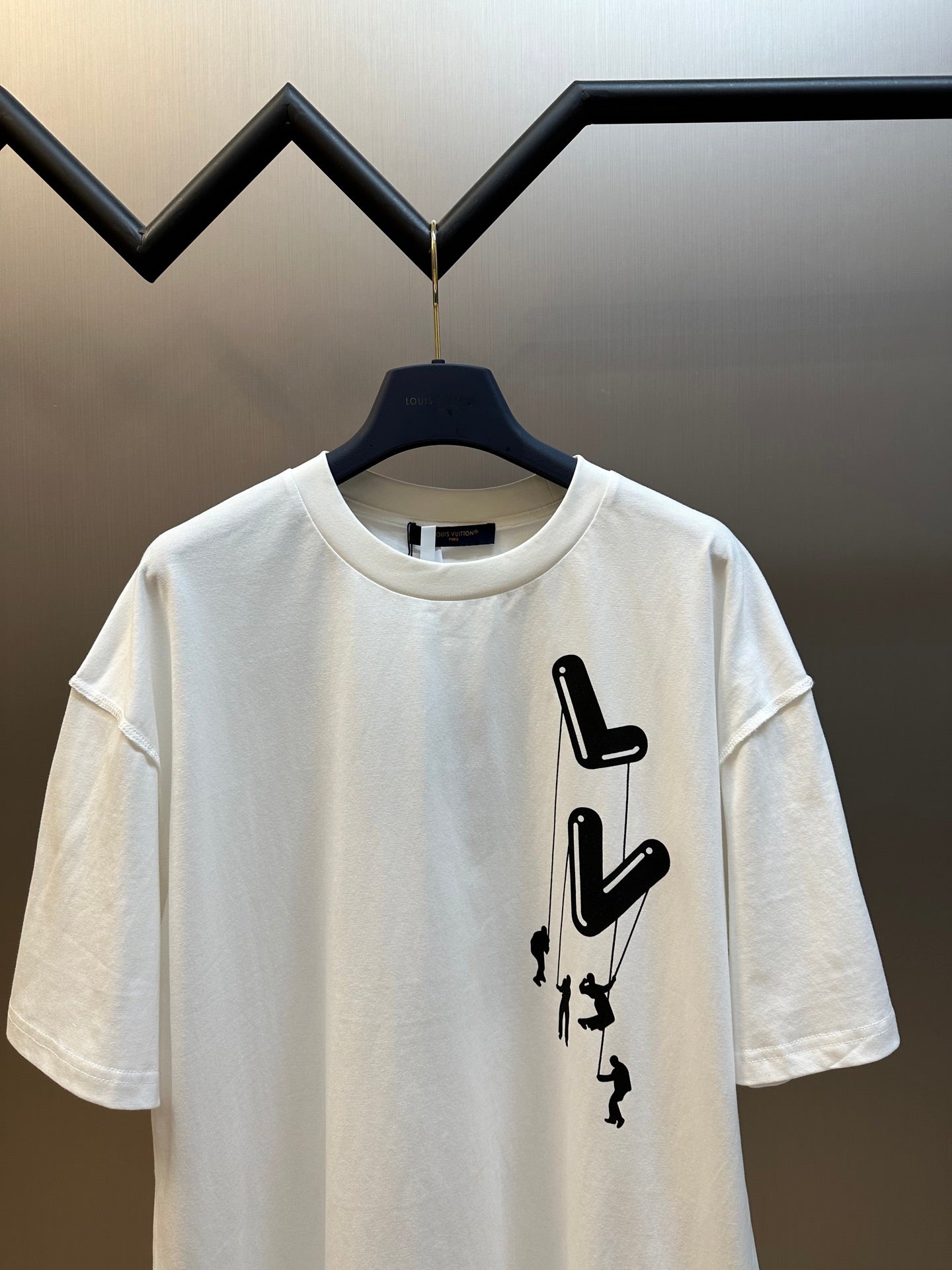 체인2호/루이비통 남성 라운드넥 반팔 티셔츠
