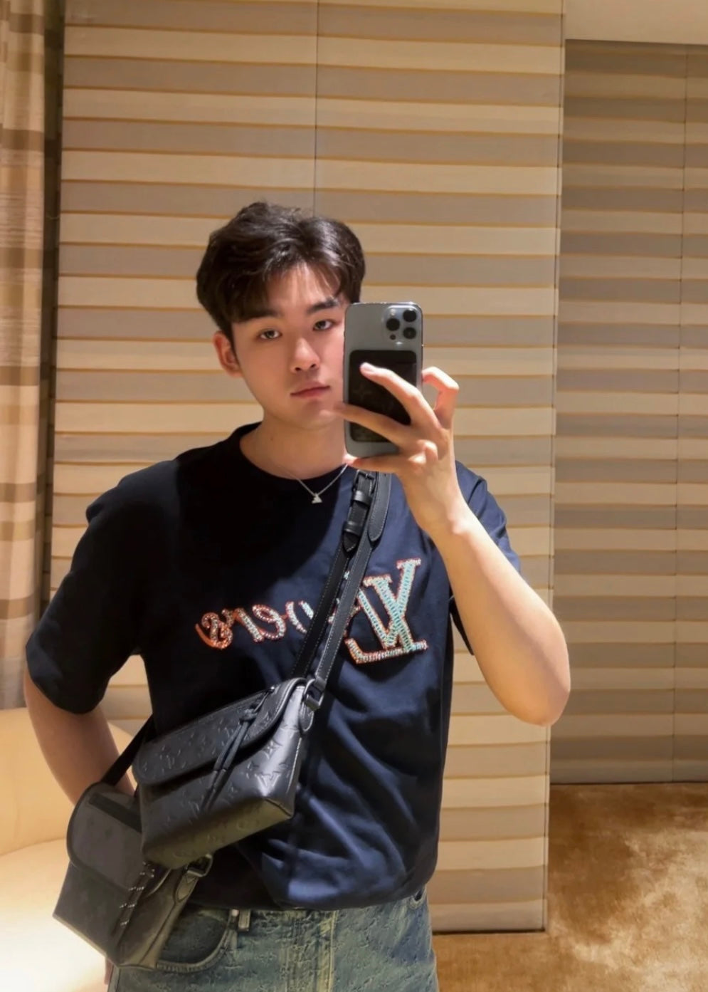 TJ셀러/루이비통 남성 반팔 티셔츠