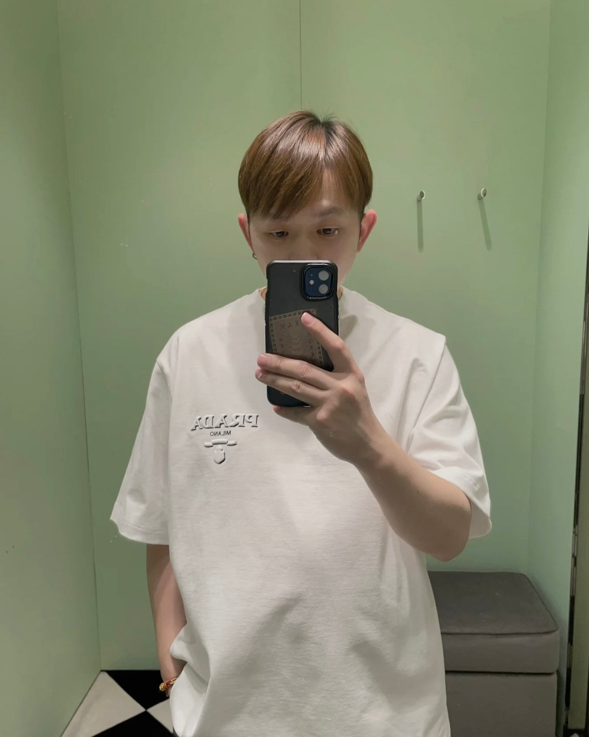 TJ셀러/프라다 남성 반팔