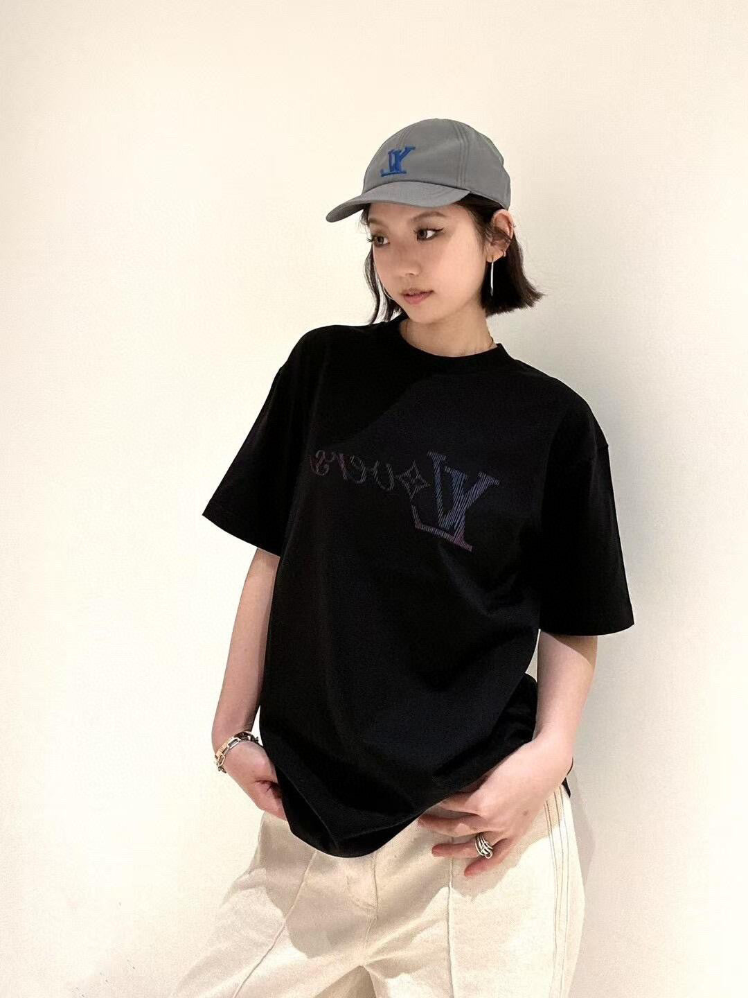 체인2호/루이비통 남성 반팔 티셔츠