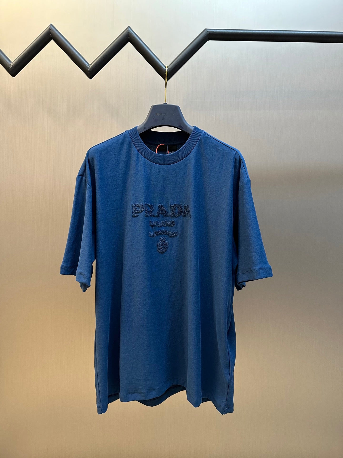 체인2호 / 프라다 남성 반팔 티셔츠