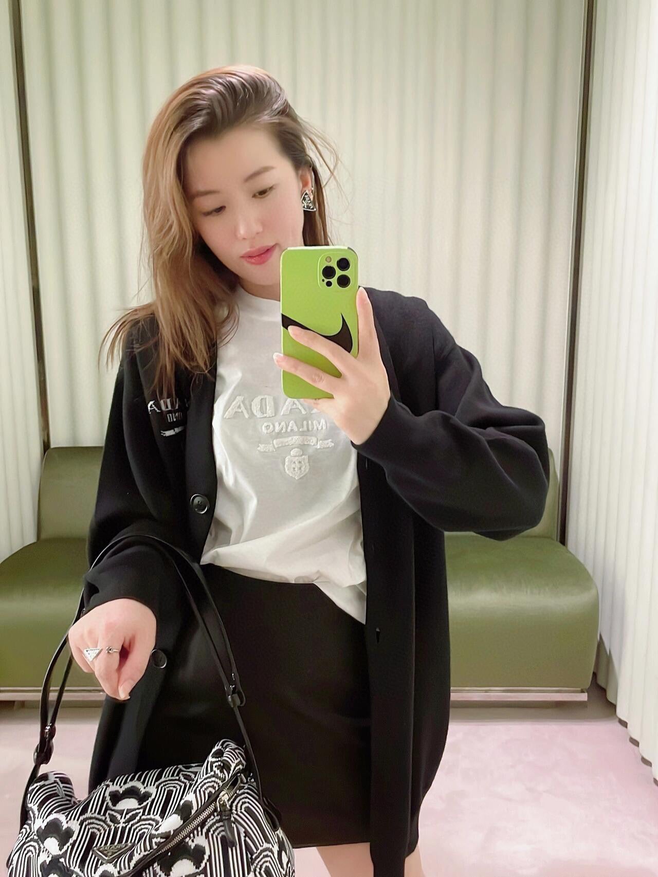 체인2호 / 프라다 남성 반팔 티셔츠