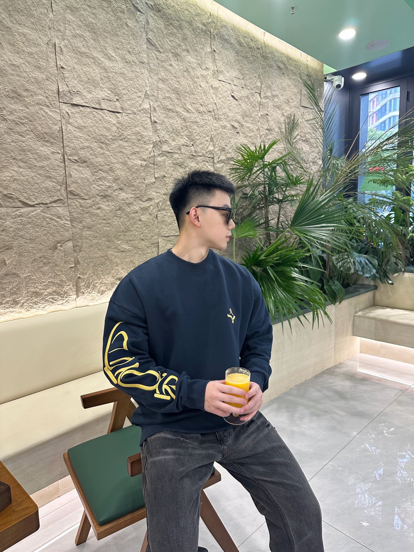BVG / 디올 남성 맨투맨