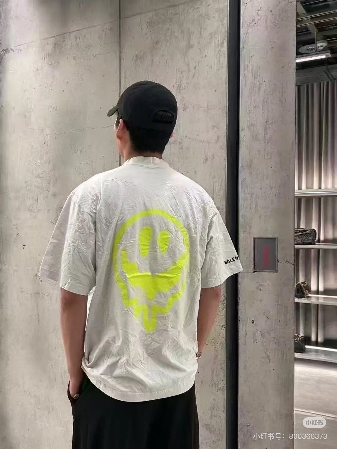 체인2호 / 발렌시아가 남성 반팔 티셔츠