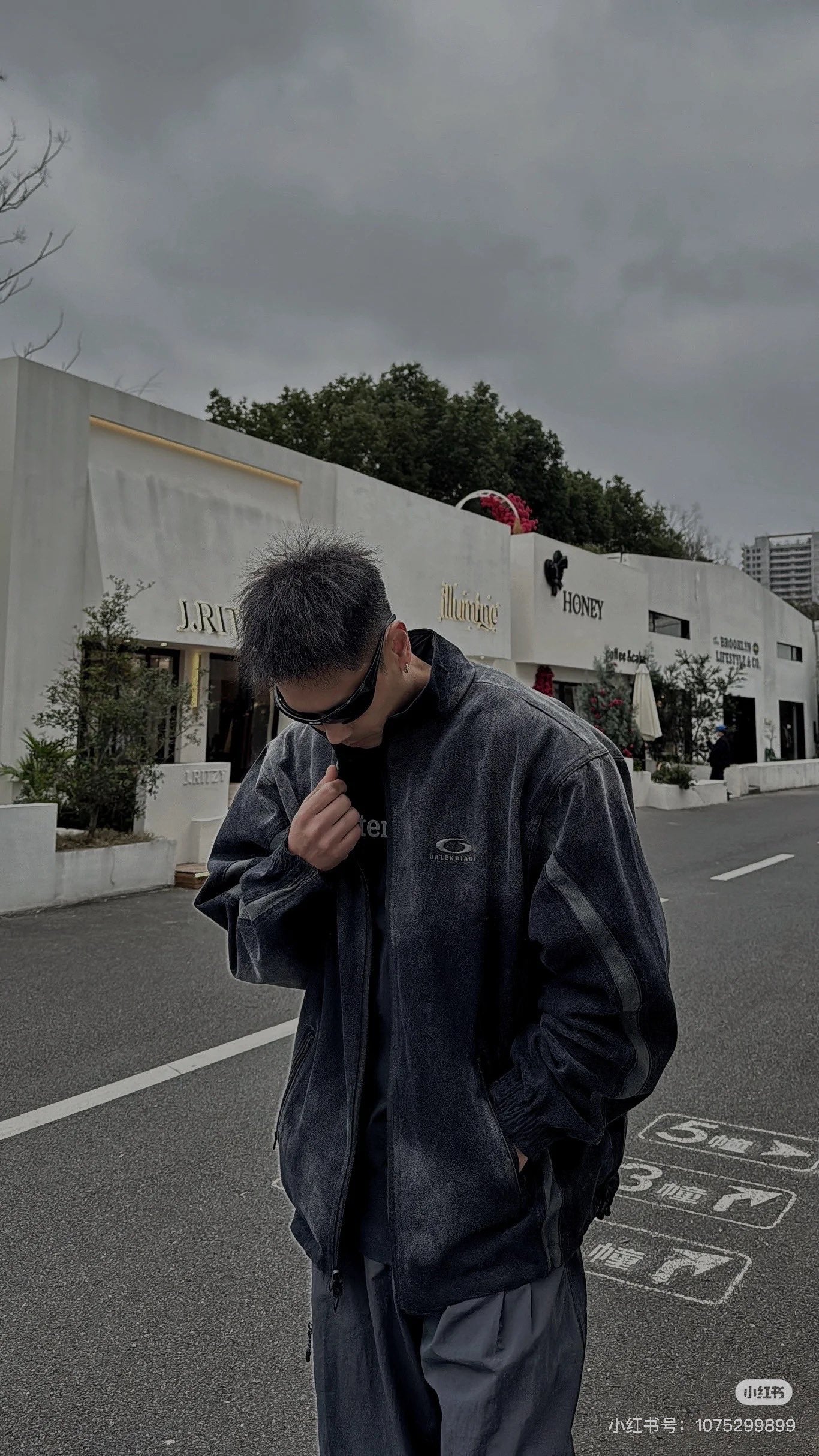 체인2호 / 발렌시아가 남성 데님 자켓