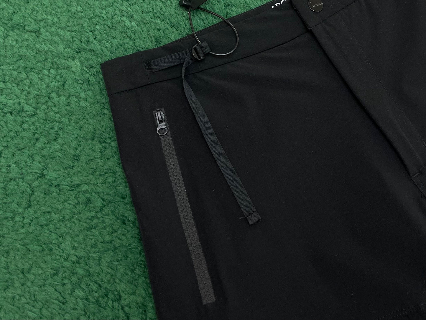 R공장 / 아크테릭스 남성 반바지