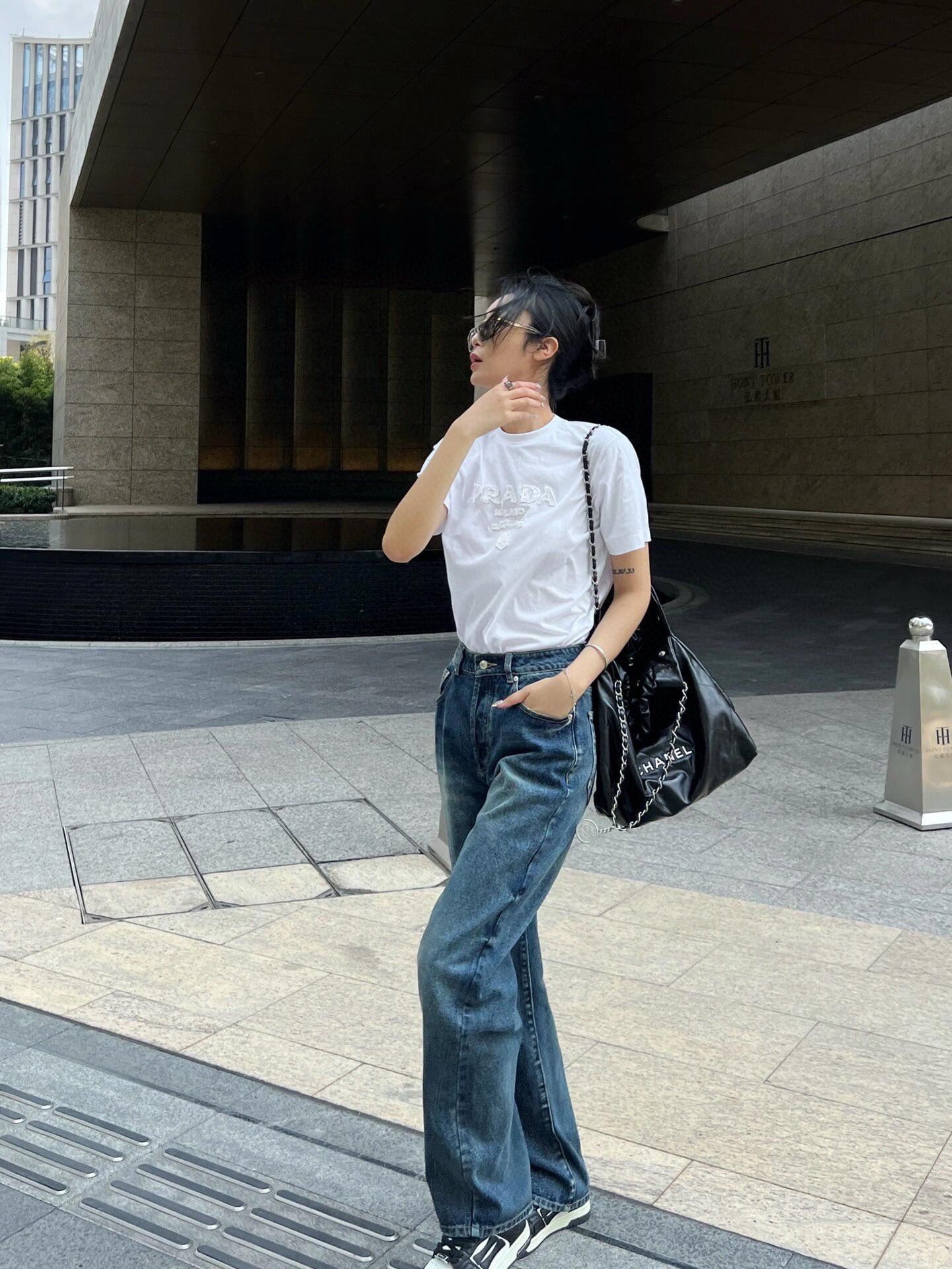 BVG / 프라다 남성 반팔 티셔츠