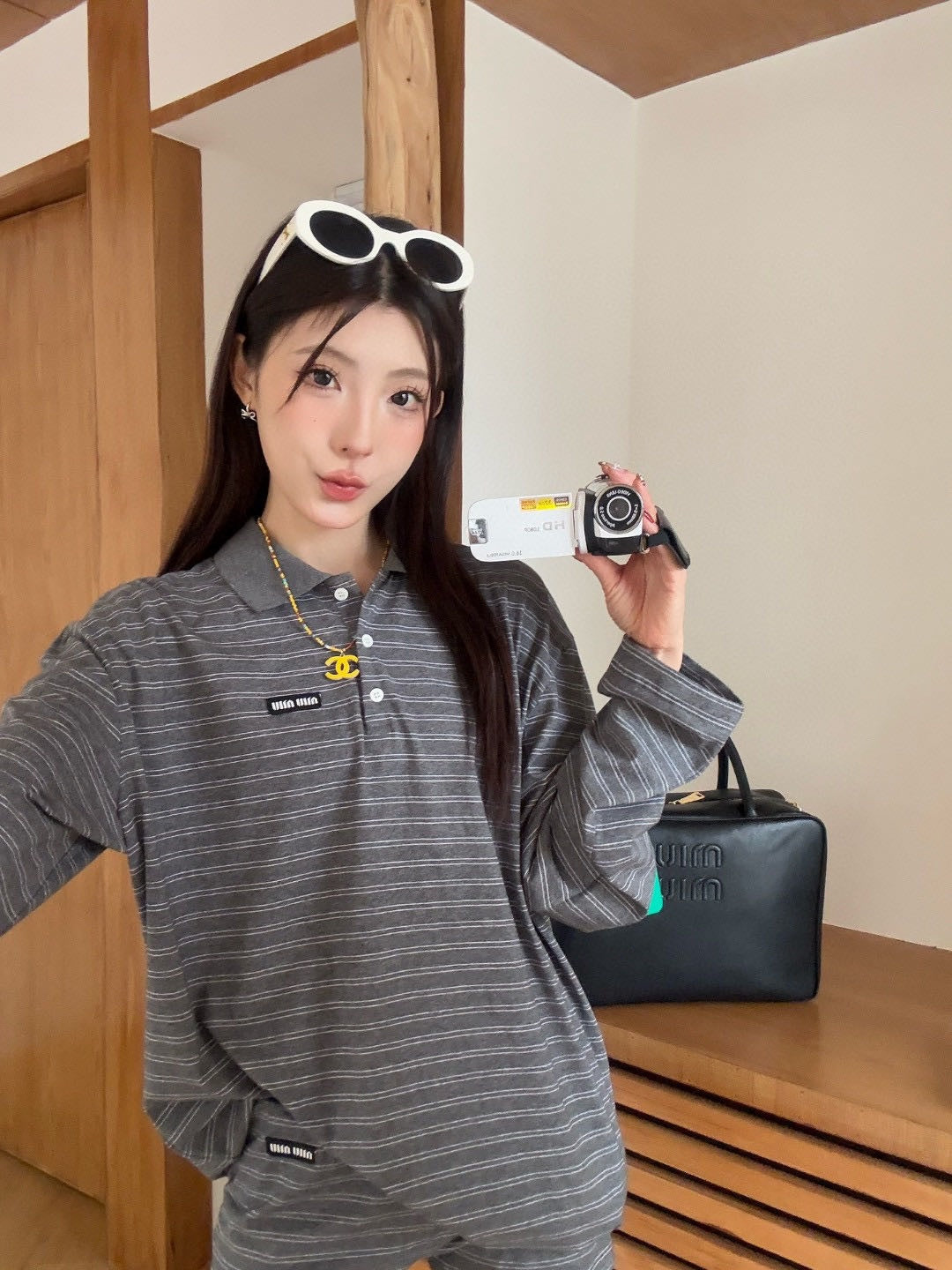 BVG / 미우미우 여성 폴로넥 긴팔티