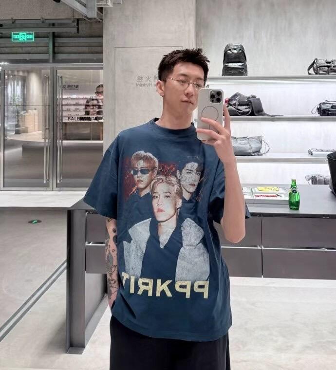 R공장 / 발렌시아가 남성 반팔 티셔츠