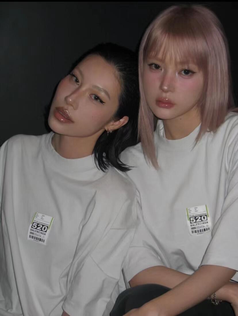 R공장 / 발렌시아가 남성 여성 반팔 티셔츠
