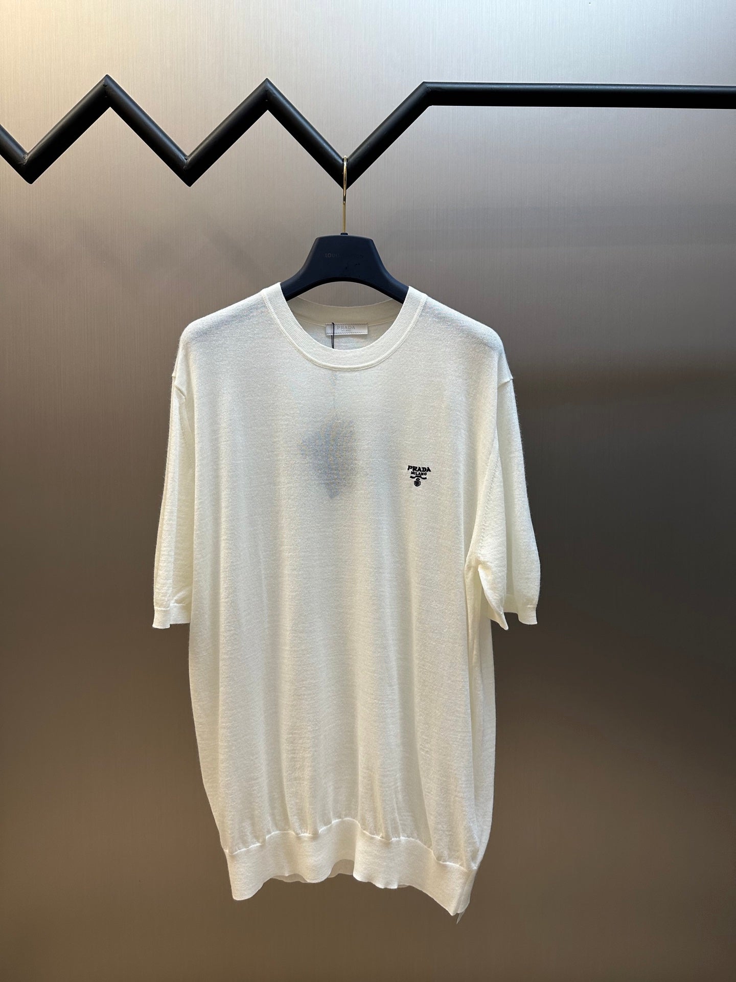체인2호 / 프라다 남성 반팔 티셔츠