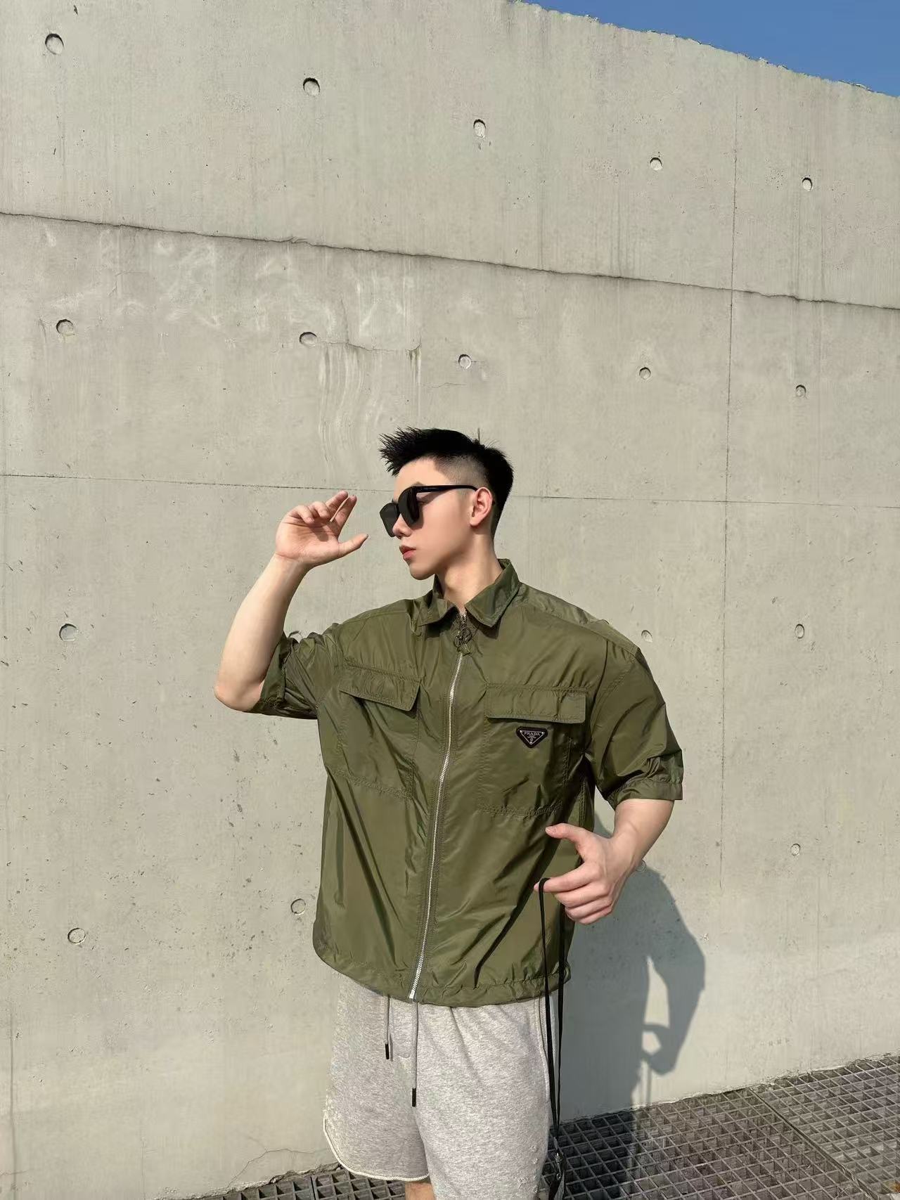 체인2호 / 프라다 남성 반팔 자켓