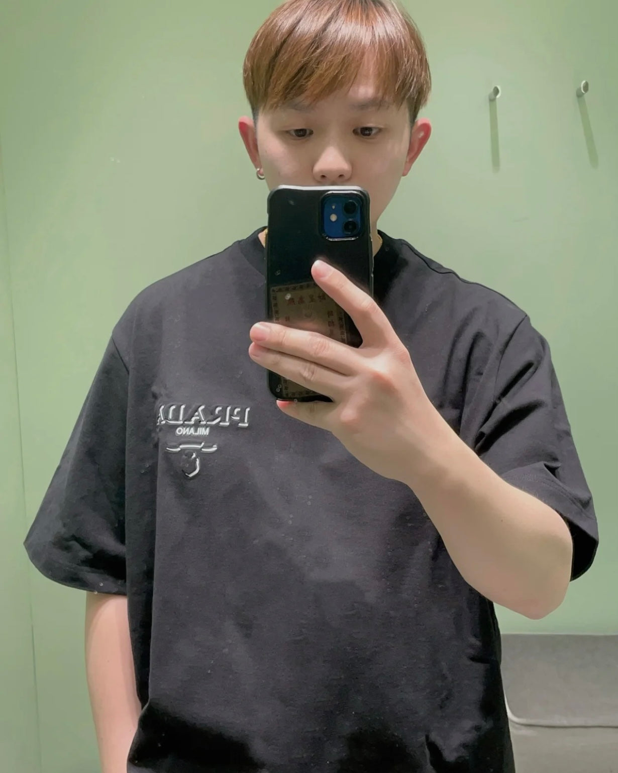 TJ셀러 / 프라다 남성 반팔 티셔츠