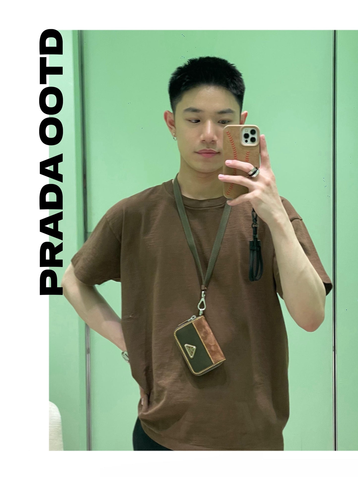 체인2호 / 프라다 남성 여성 반팔 티셔츠
