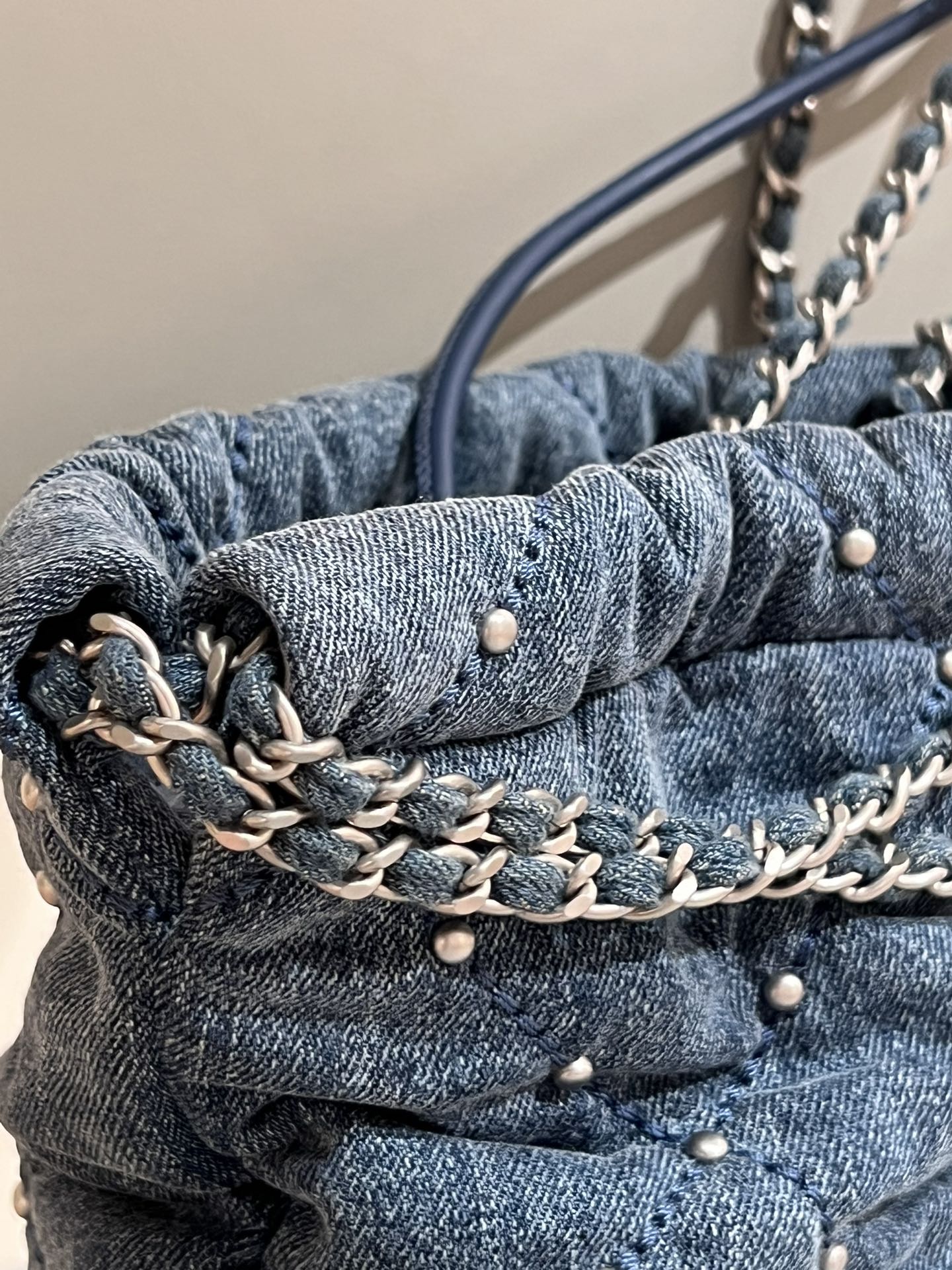 지존 / 샤넬 가방 22Bag 미니 데님  숄더백