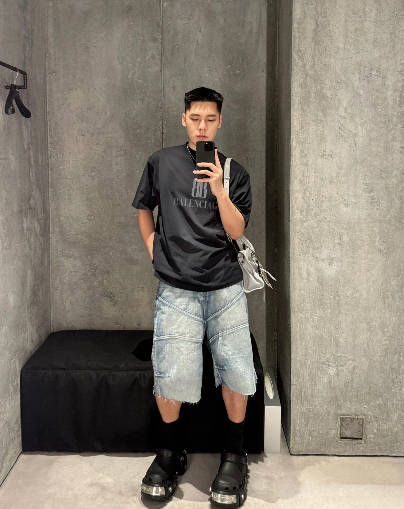 체인2호 / 발렌시아가 남성 반팔 티셔츠