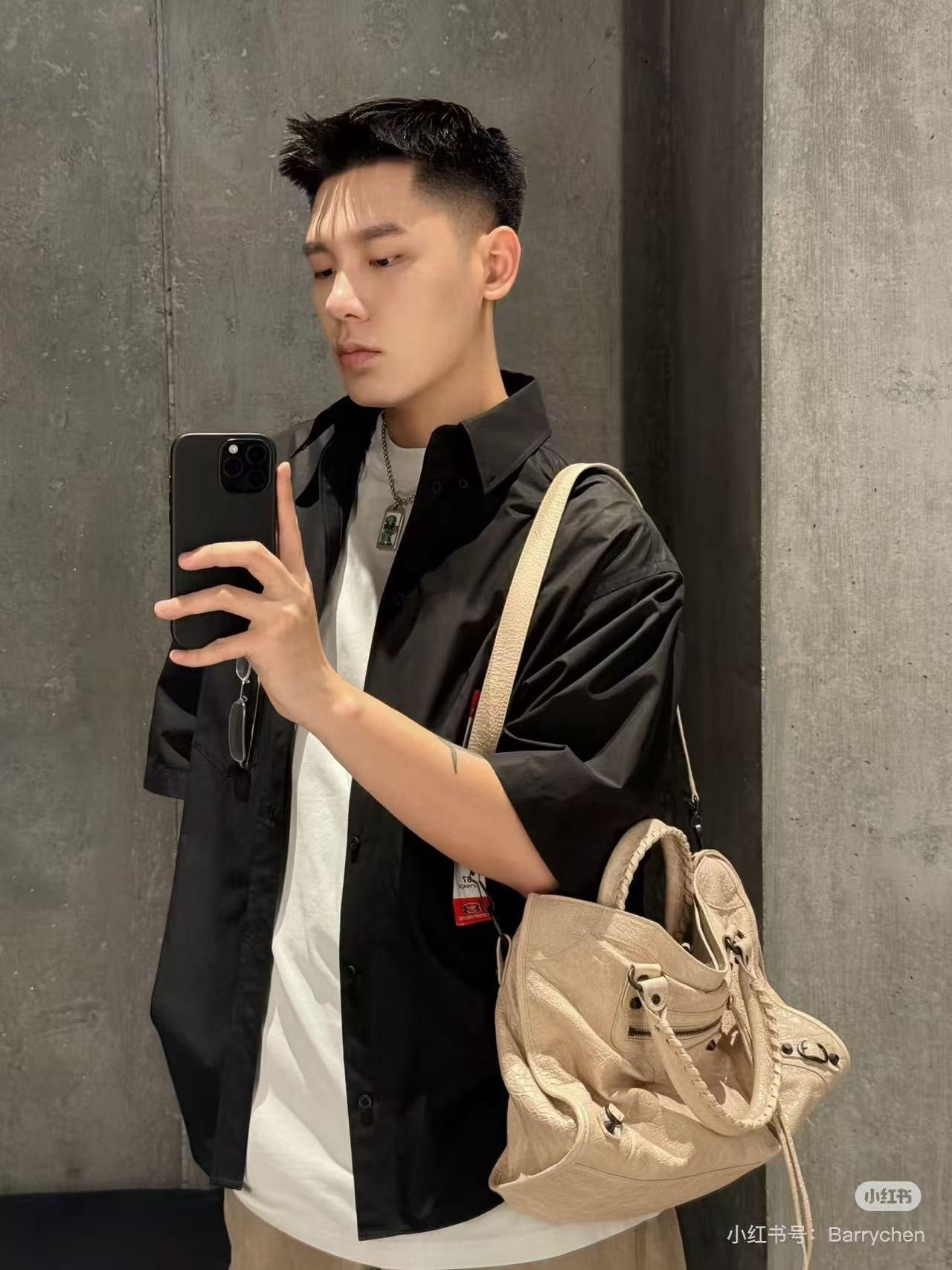 체인2호 / 발렌시아가 남성 반팔 블라우스