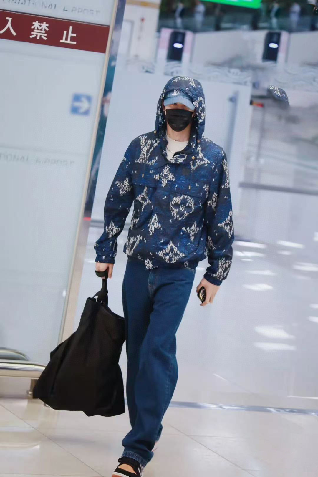 체인2호 / 루이비통 남성 방풍 자켓