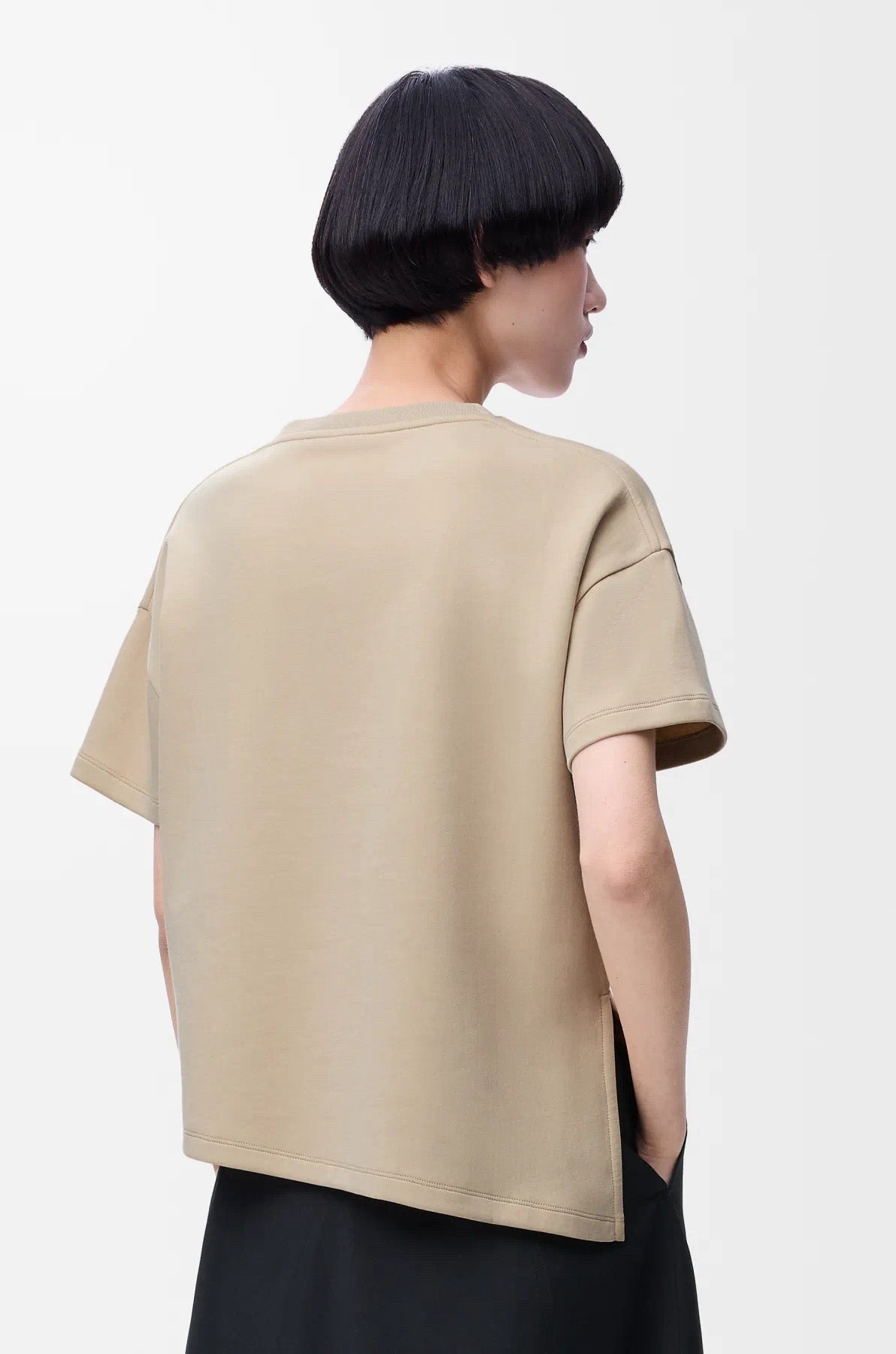 체인2호 / 로에베 여성 언밸런스 라운드넥 반팔 티셔츠
