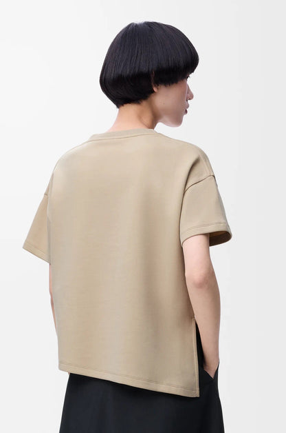 체인2호 / 로에베 여성 언밸런스 라운드넥 반팔 티셔츠