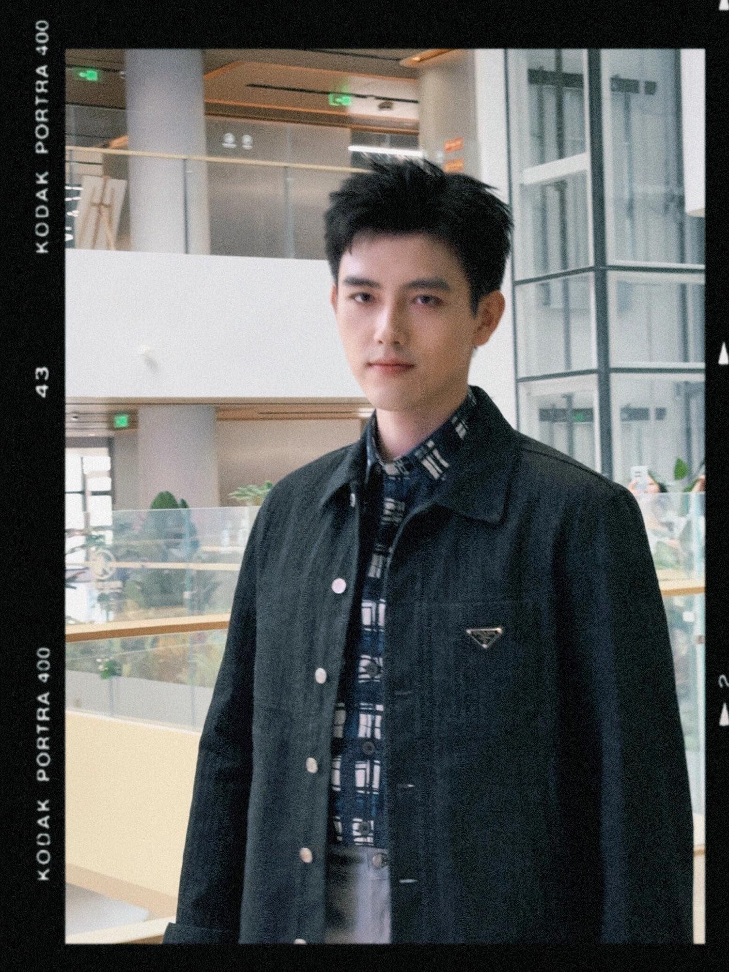 체인2호 / 프라다 남성 삼각 로고 데님 자켓