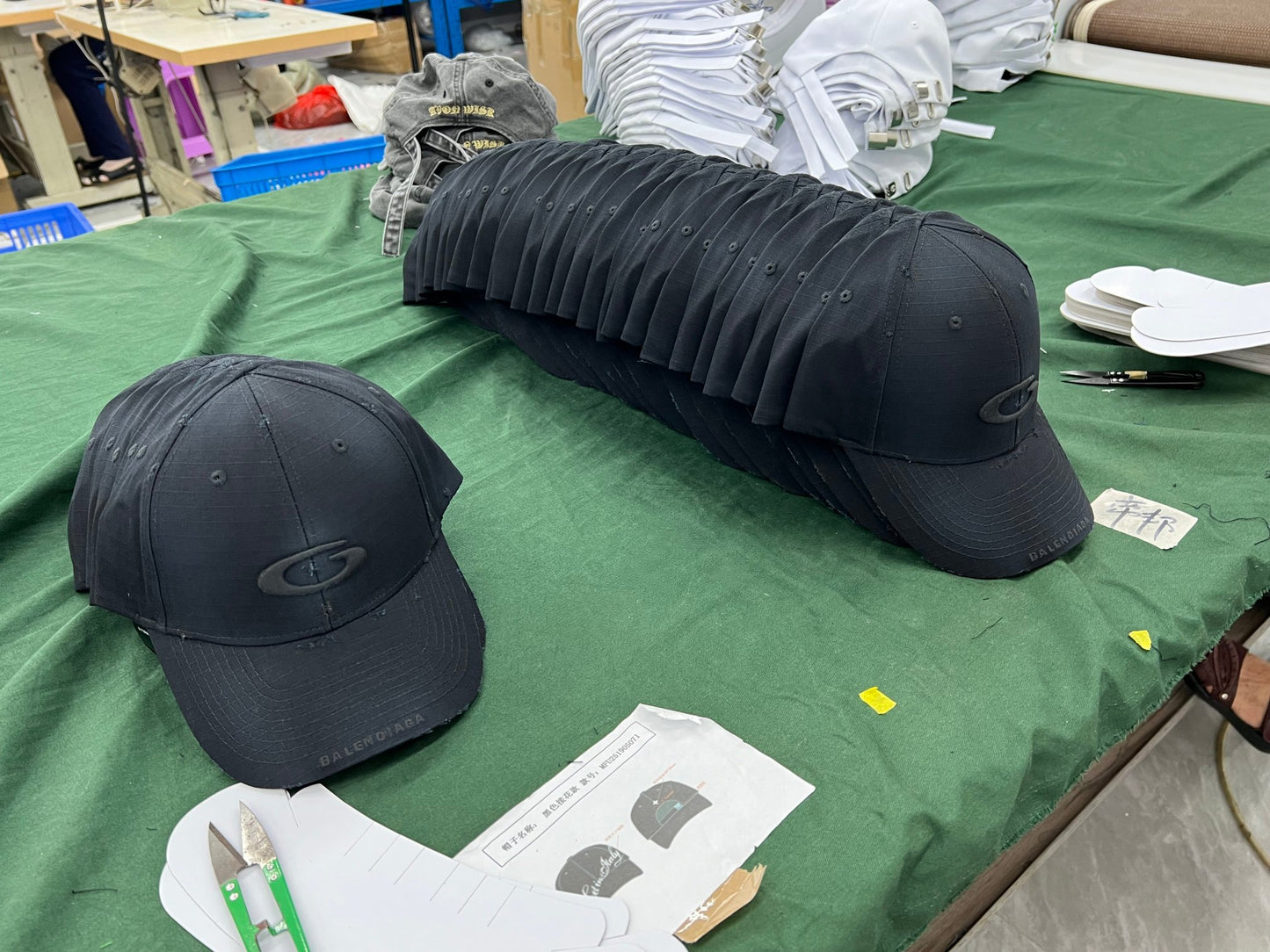 GTR / 발렌시아가 남성 모자