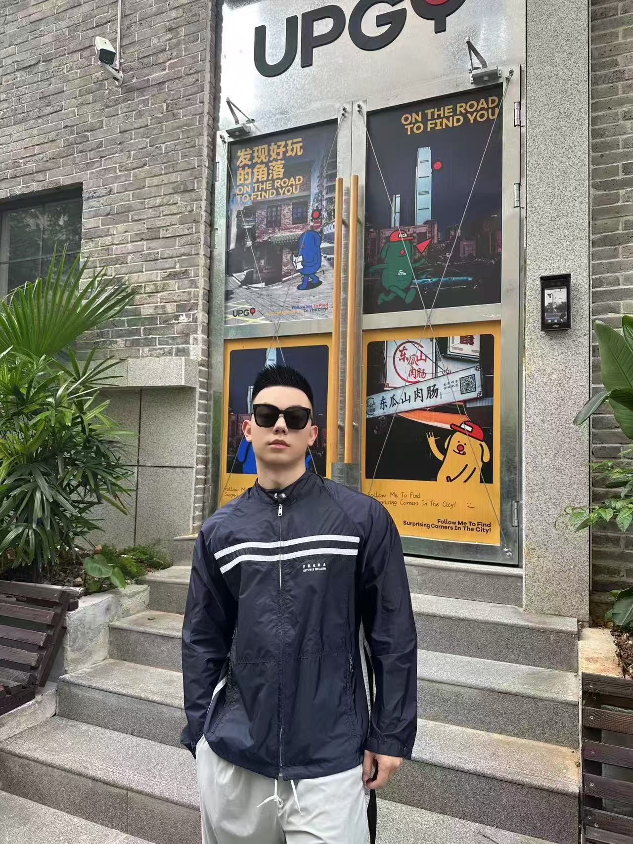 GTR / 프라다 남성 재생 나일론 프린트 로고 점퍼 재킷