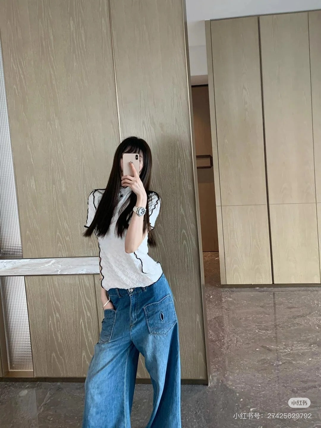 체인2호 / 샤넬 여성 신상 슬림 반팔 티셔츠 화이트