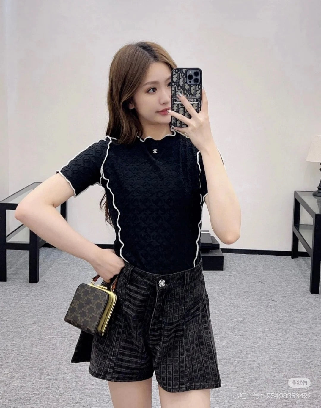 체인2호 / 샤넬 여성 신상 슬림 반팔 티셔츠 블랙