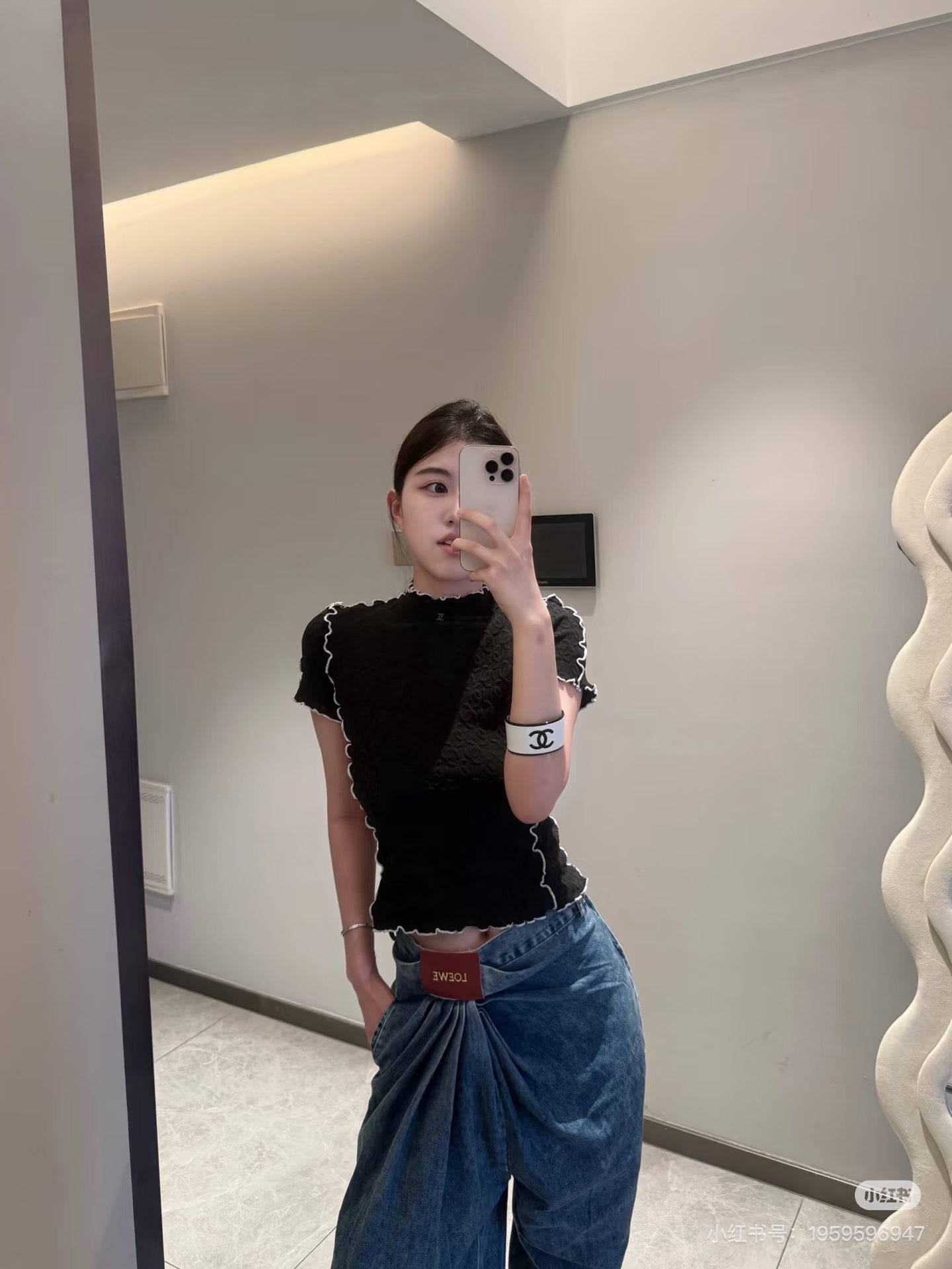 체인2호 / 샤넬 여성 신상 슬림 반팔 티셔츠 블랙