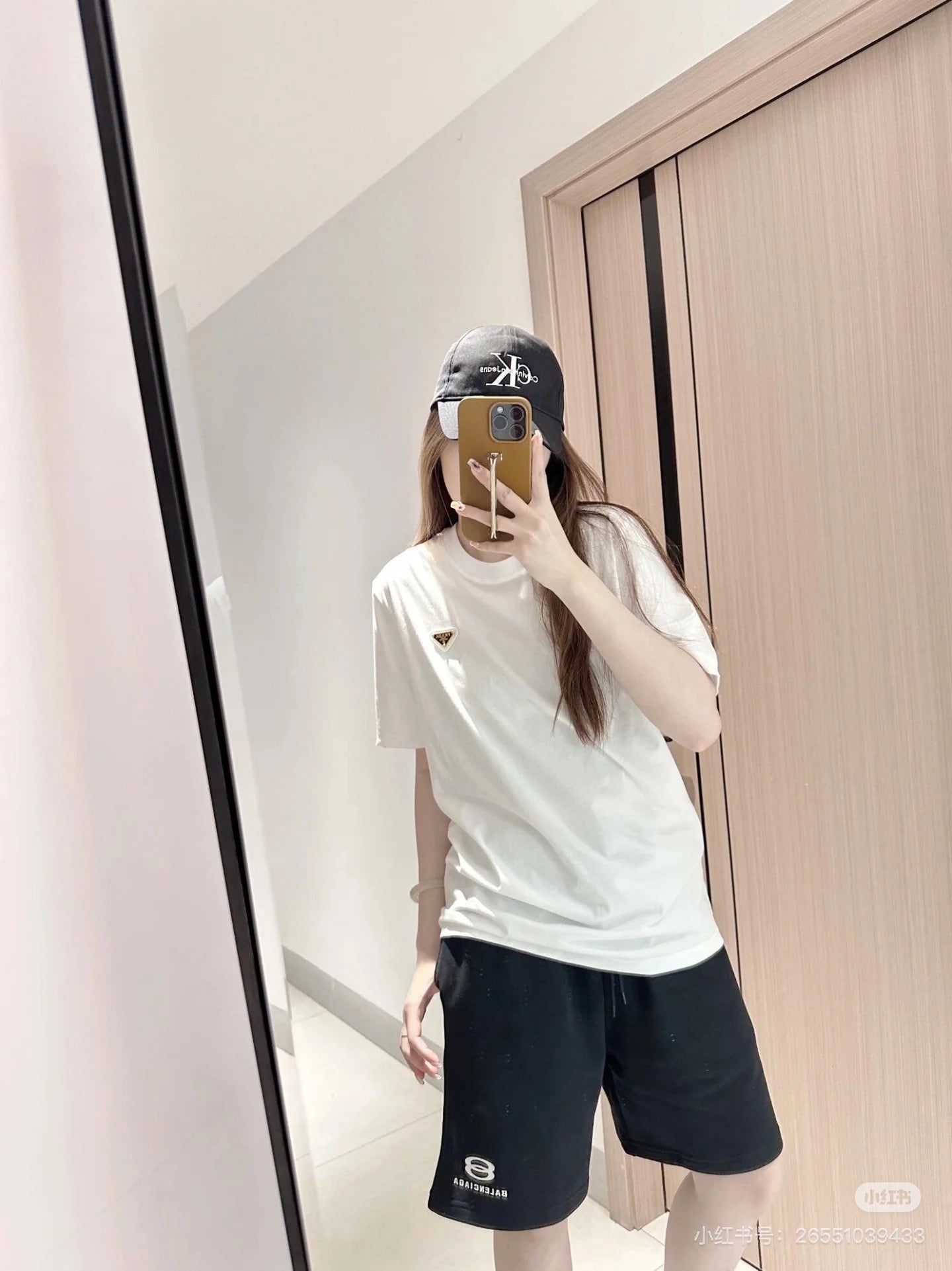 체인2호 / 발렌시아가 남성 25Ss 더블링 자수 캐주얼 반바지