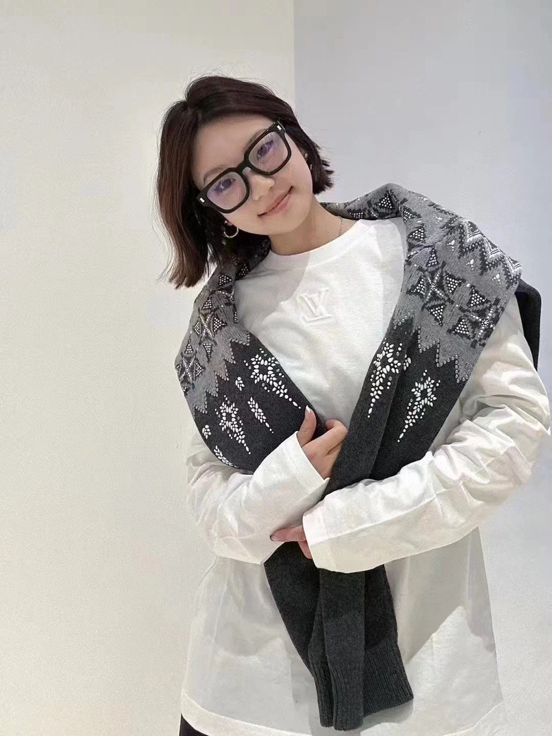체인2호 / 루이비통 남성 여성 범프 알파벳 라운드넥 긴팔