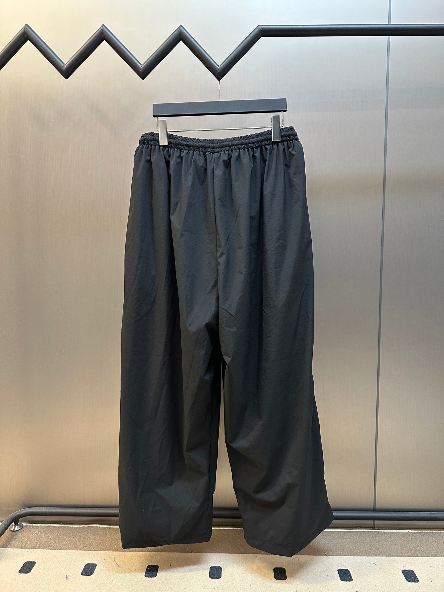 체인2호 / 발렌시아가  남성 트레이닝 팬츠 바지