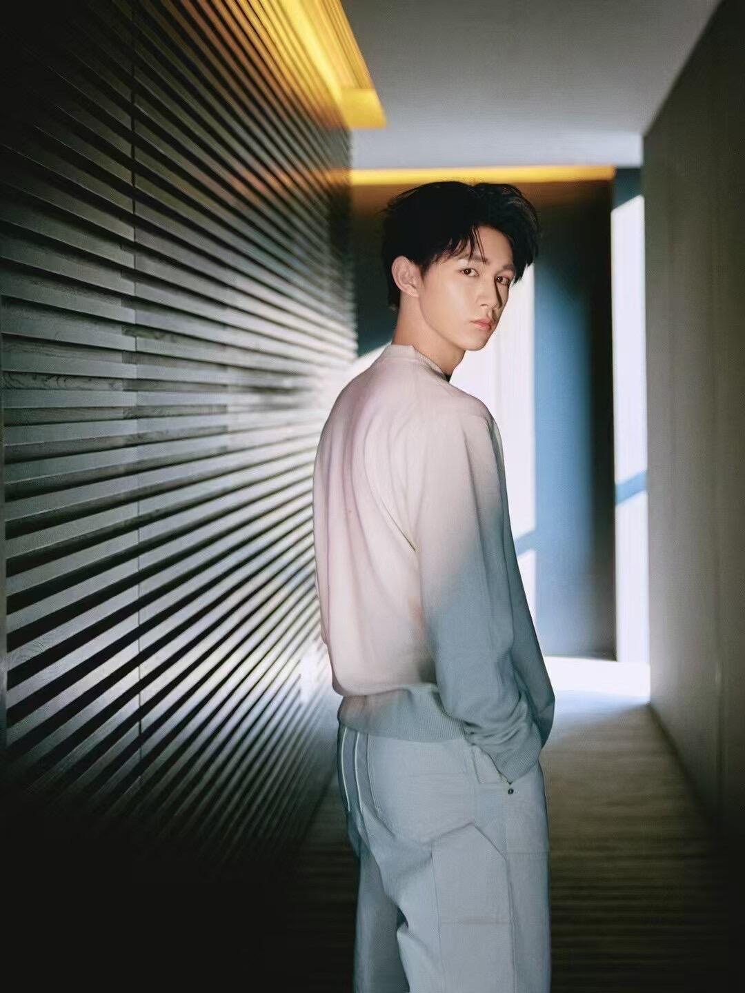 GTR / 디올 남성 여성 자수 로고 울 니트