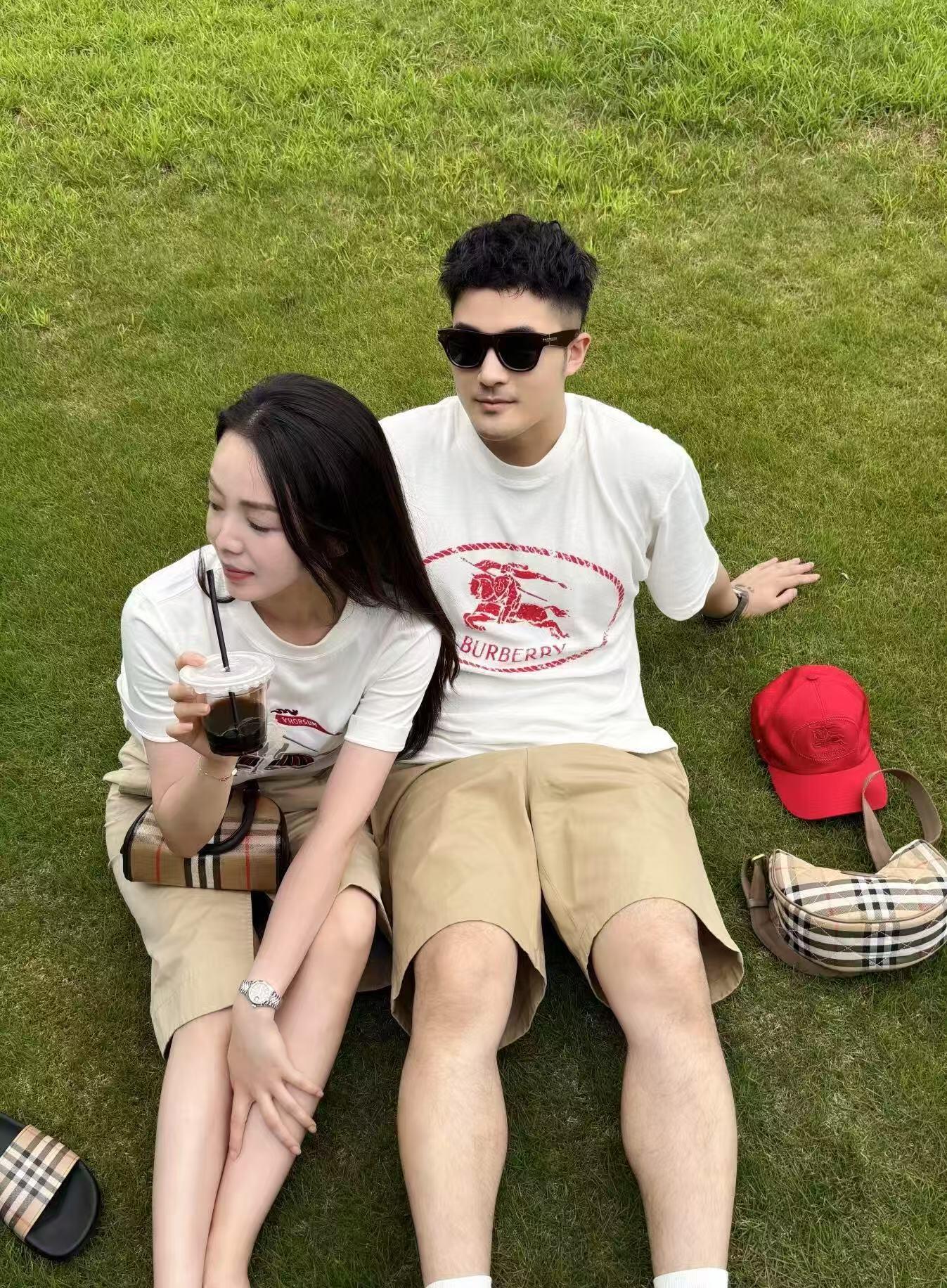 체인2호 / 발렌시아가 남성 여성 레드 와플 프린트 테리 반팔