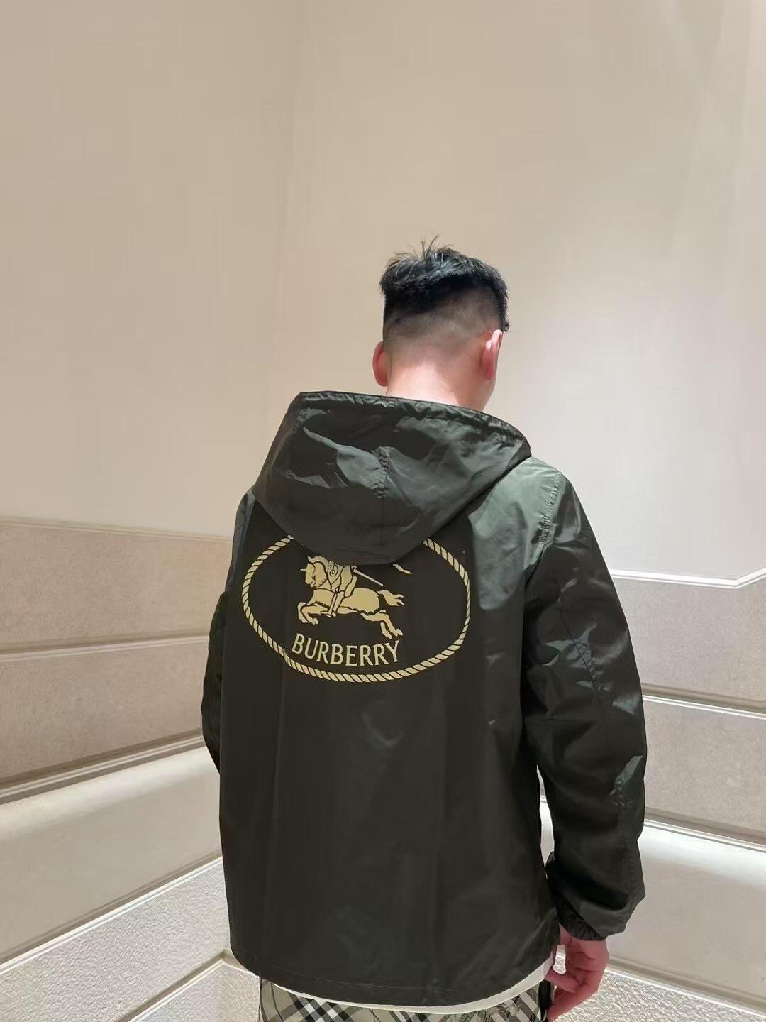 R공장 / 버버리 남성 나일론 자켓