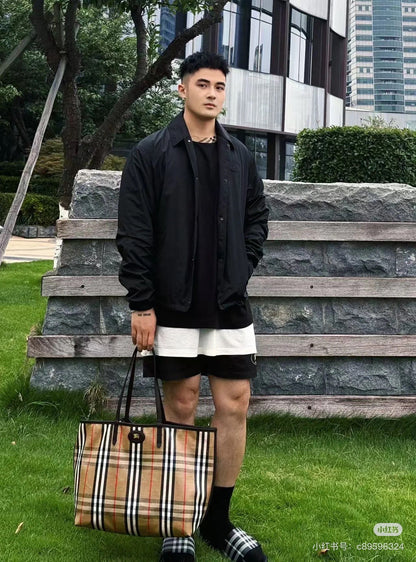 양 공장 / 버버리 쇼퍼백 가방