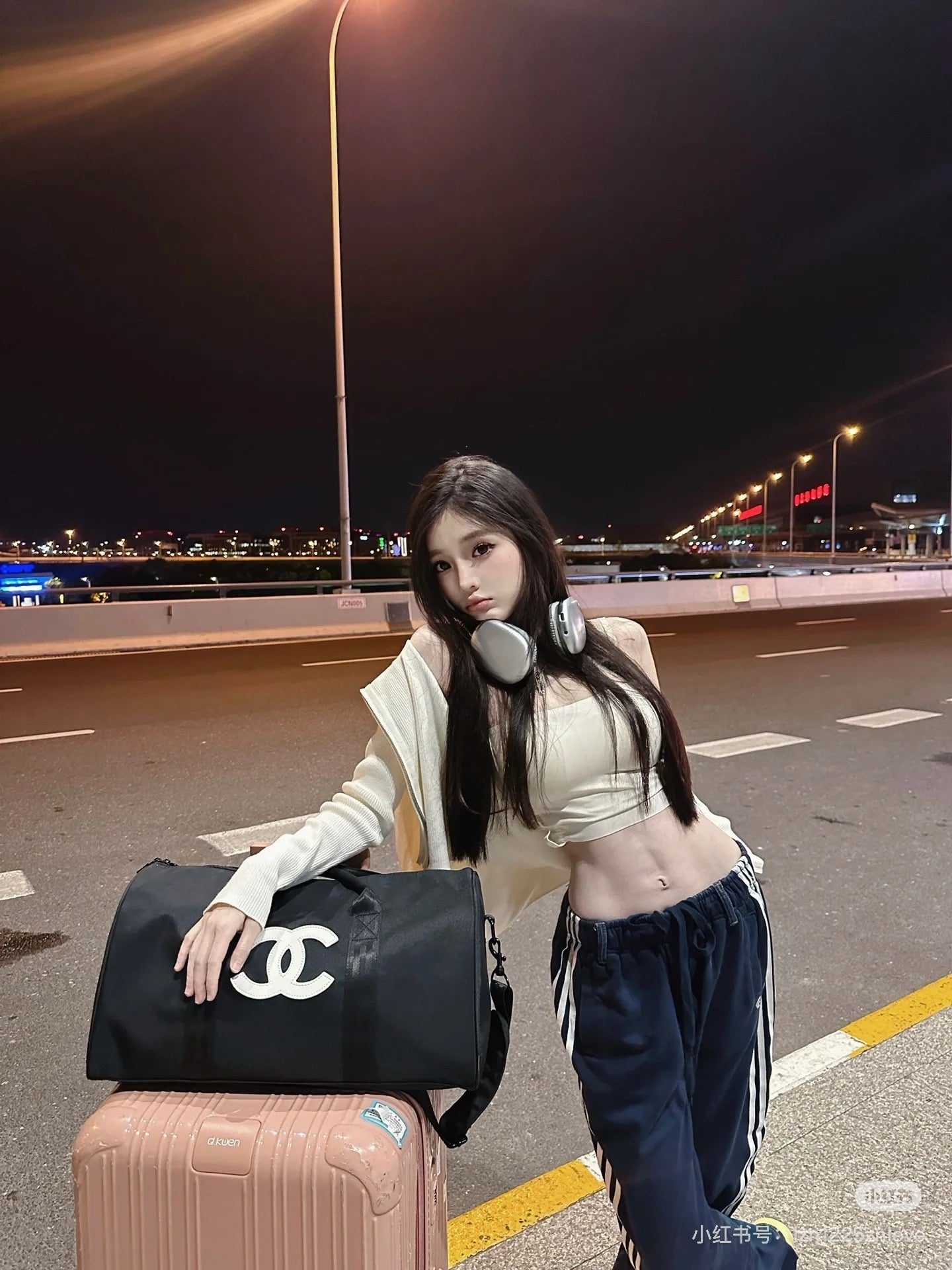 양 공장 / 샤넬 여행 가방