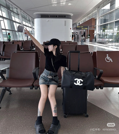 양 공장 / 샤넬 여행 가방