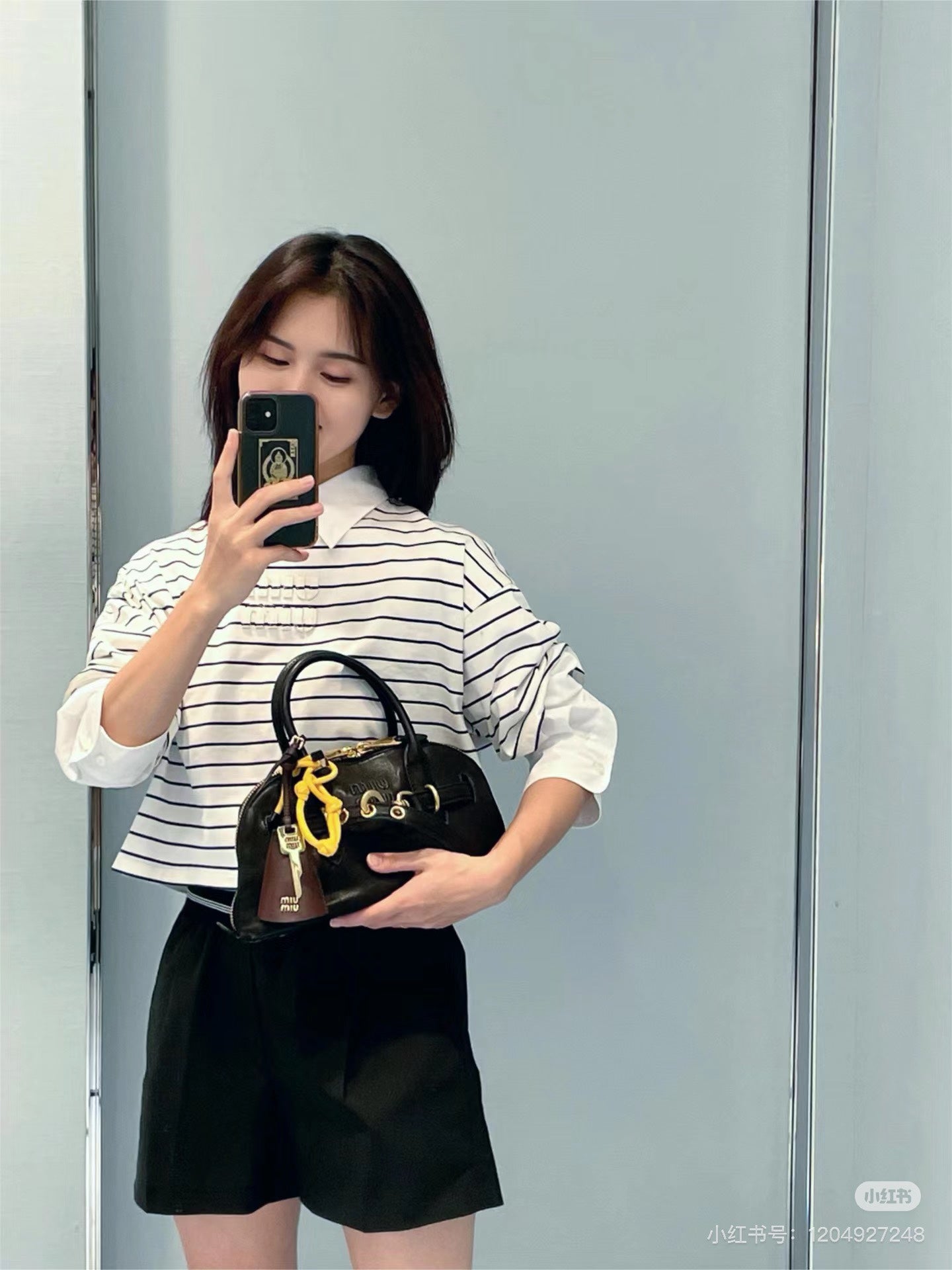 양 공장 / 미우미우 조개모양가방