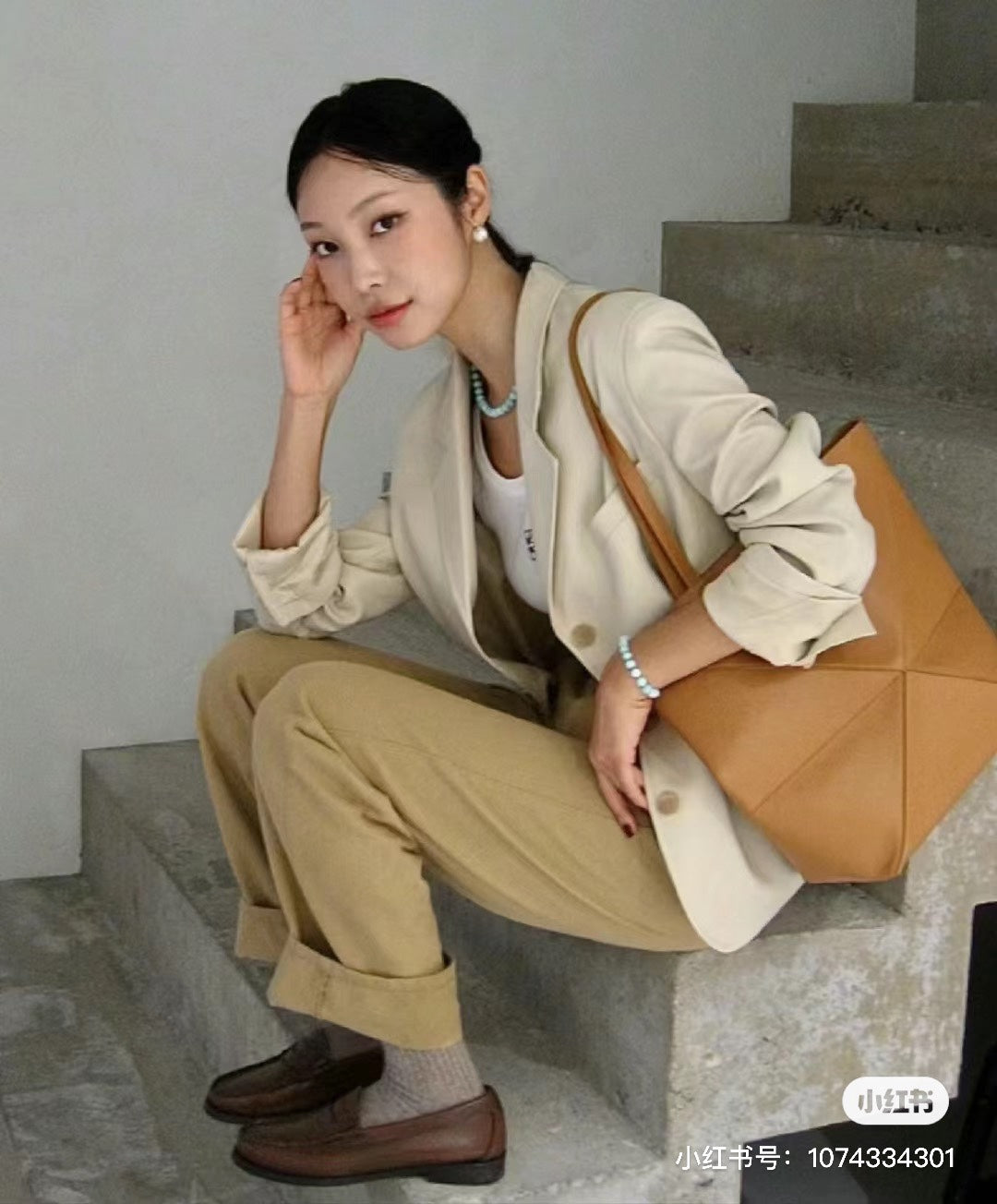 양 공장 / 로에베 기하학 가방