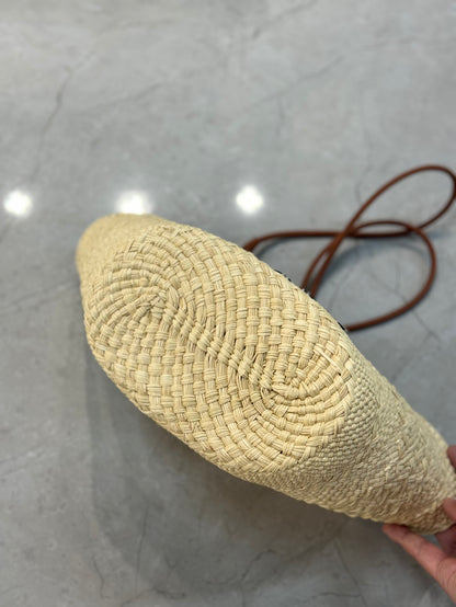 양 공장 / 로에베 밀짚 가방