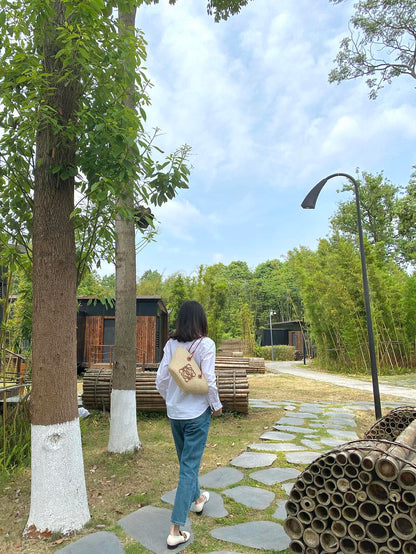 양 공장 / 로에베 밀짚 가방